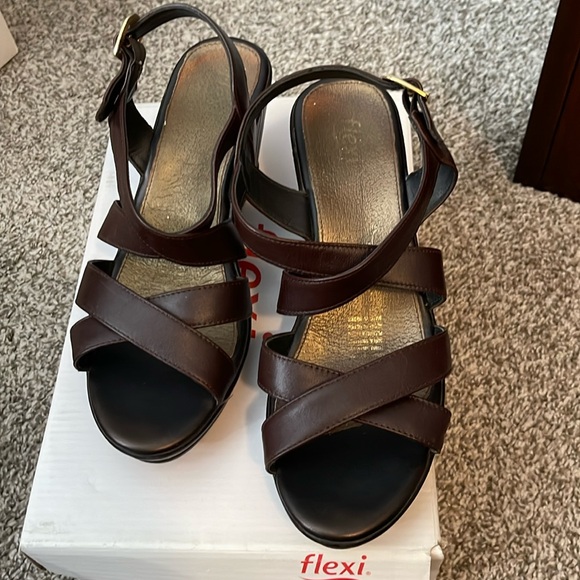 Flexi sandals - Picture 2 of 6